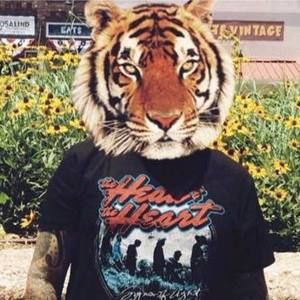 Meet your Posher, Bobby